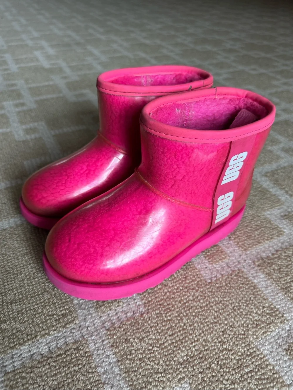UGG Classic Clear Mini Waterproof Translucent Boots Hot Pink Kids Size 1